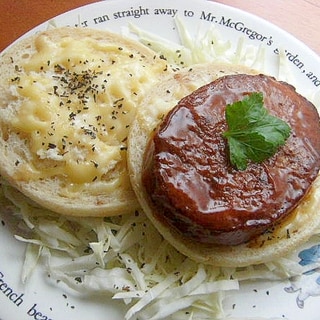 ライ麦マフィンで❤チキンハンバーグサンド♪